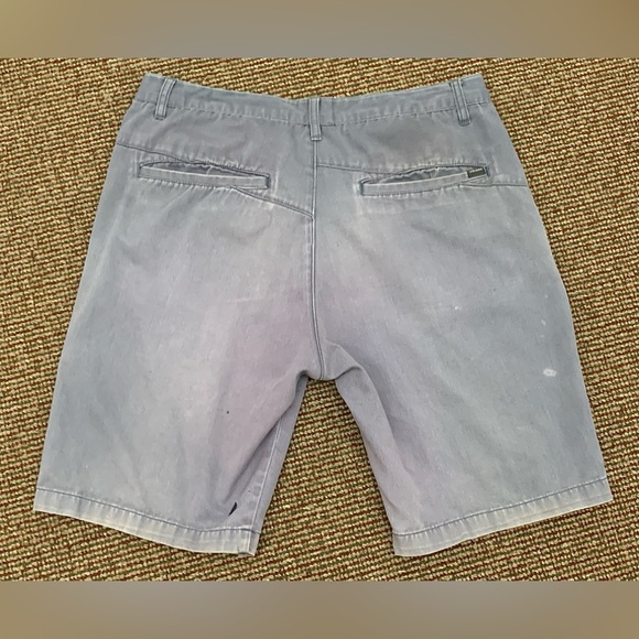 Men's 34 Vtg Trashed N Thrashed Volcom Well Worn Tough Skateboarding Shorts - Picture 6 of 10
